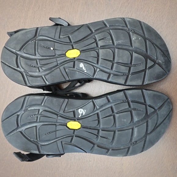 CHACO Women's Black Strappy Sandals sz 8 - Picture 4 of 6